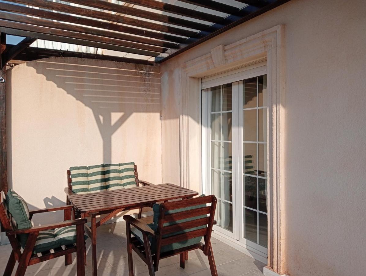 דירות אדרה Balcon Al Mar מראה חיצוני תמונה